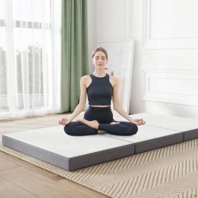 Comfort memory foam foldable mattress for home and travel